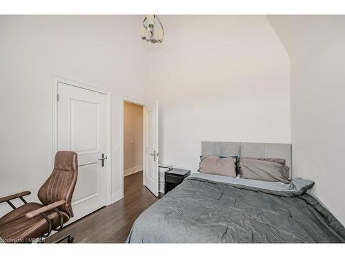 263 Hanover Street, Oakville, ON - Indoor Photo Showing Bedroom