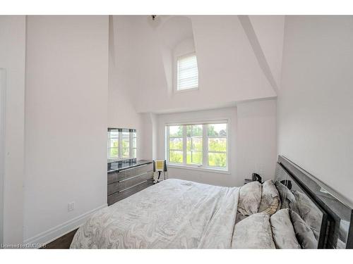 263 Hanover Street, Oakville, ON - Indoor Photo Showing Bedroom