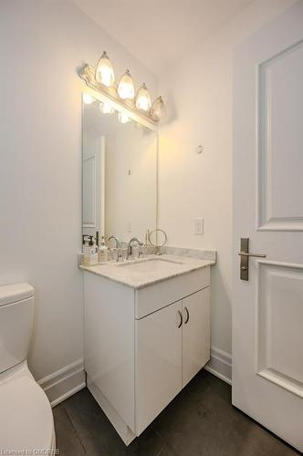 263 Hanover Street, Oakville, ON - Indoor Photo Showing Bathroom