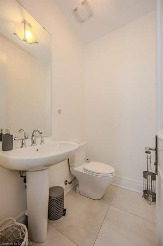 263 Hanover Street, Oakville, ON - Indoor Photo Showing Bathroom