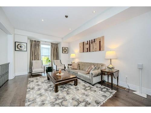 263 Hanover Street, Oakville, ON - Indoor Photo Showing Living Room