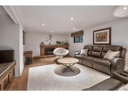 124 Lynn Court, Burlington, ON - Indoor Photo Showing Living Room With Fireplace