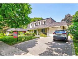 421 Canterbury Crescent  Oakville, ON L6J 5K8