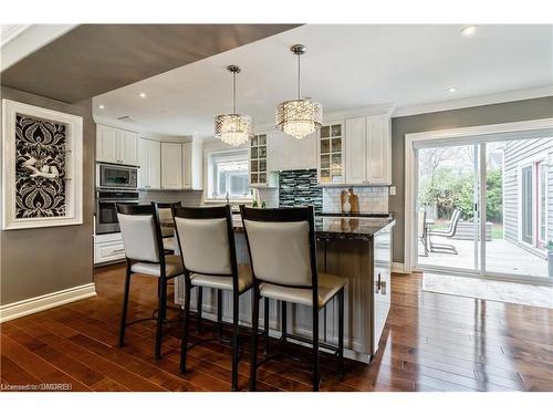 2069 Victoria Avenue, Burlington, ON - Indoor Photo Showing Dining Room