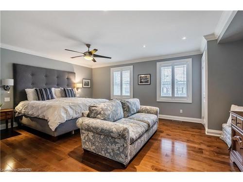 2069 Victoria Avenue, Burlington, ON - Indoor Photo Showing Bedroom