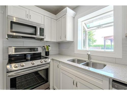 232 Pleasant Ridge Road, Brantford, ON - Indoor Photo Showing Kitchen With Double Sink