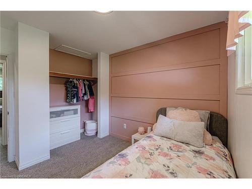 232 Pleasant Ridge Road, Brantford, ON - Indoor Photo Showing Bedroom