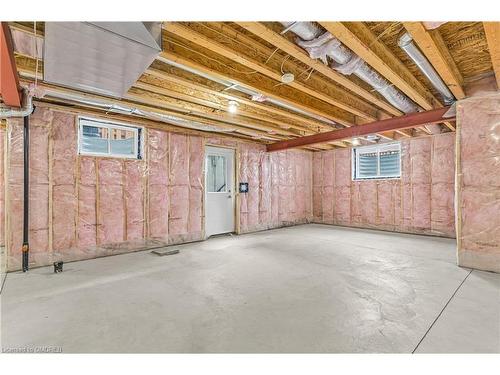 8921 Emily Boulevard, Niagara Falls, ON - Indoor Photo Showing Basement