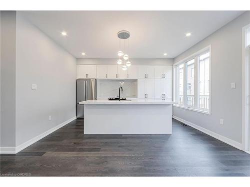 292 Squire Crescent, Oakville, ON - Indoor Photo Showing Kitchen