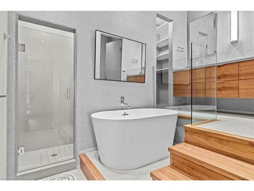 Ph7-8 Wellesley Street E, Toronto, ON - Indoor Photo Showing Bathroom