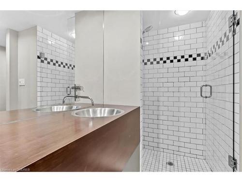 Ph7-8 Wellesley Street E, Toronto, ON - Indoor Photo Showing Kitchen With Double Sink