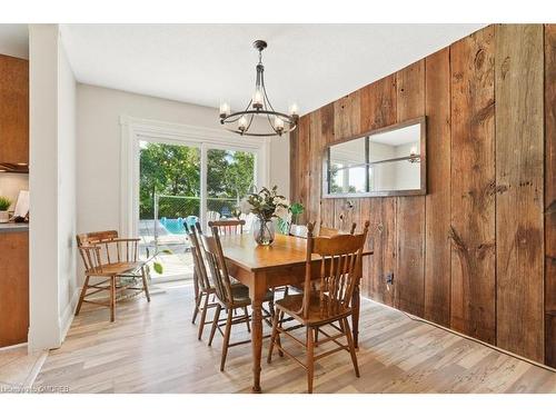 7689 5 Side Road, Halton Hills, ON - Indoor Photo Showing Dining Room