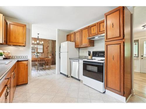 7689 5 Side Road, Halton Hills, ON - Indoor Photo Showing Kitchen