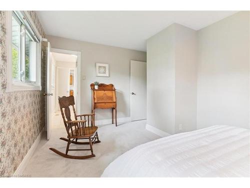 7689 5 Side Road, Halton Hills, ON - Indoor Photo Showing Bedroom