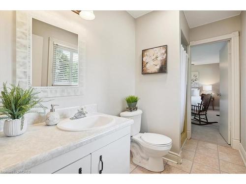 7689 5 Side Road, Halton Hills, ON - Indoor Photo Showing Bathroom