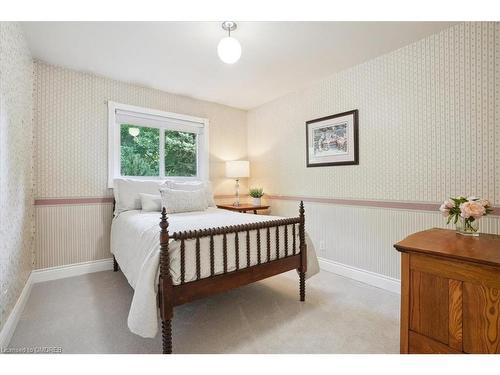 7689 5 Side Road, Halton Hills, ON - Indoor Photo Showing Bedroom