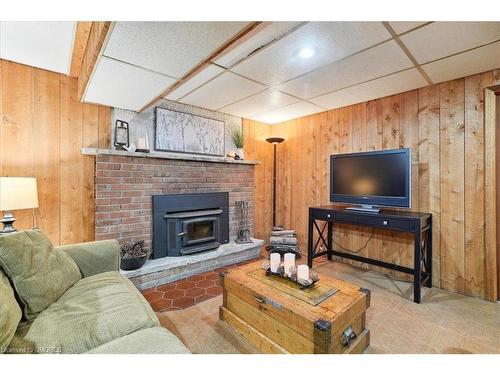 7689 5 Side Road, Halton Hills, ON - Indoor Photo Showing Living Room With Fireplace