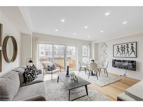 5-10 Depew Lane, Bowmanville, ON - Indoor Photo Showing Living Room