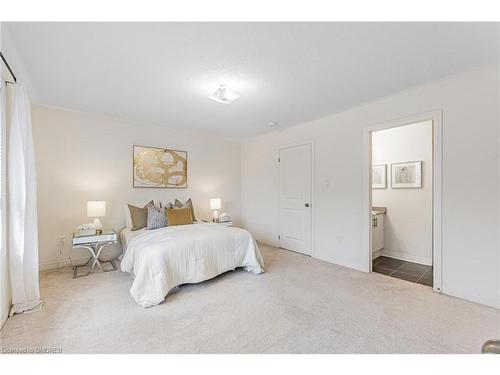 5-10 Depew Lane, Bowmanville, ON - Indoor Photo Showing Bedroom