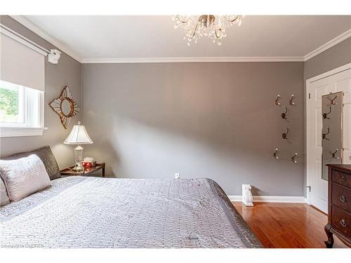 237 Tuck Drive, Burlington, ON - Indoor Photo Showing Bedroom