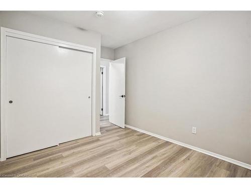 14 Fisher Crescent, Hamilton, ON - Indoor Photo Showing Other Room