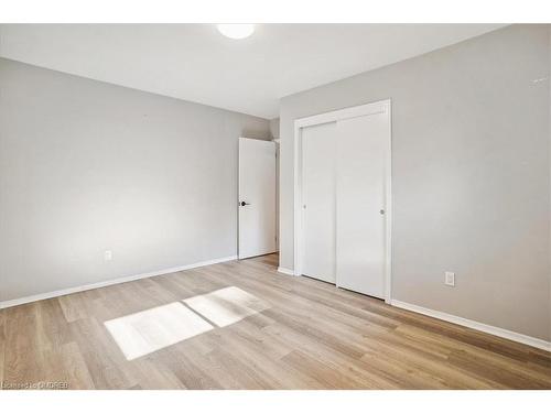 14 Fisher Crescent, Hamilton, ON - Indoor Photo Showing Other Room