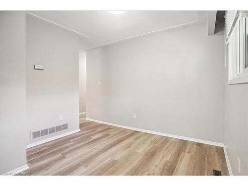 14 Fisher Crescent, Hamilton, ON - Indoor Photo Showing Other Room