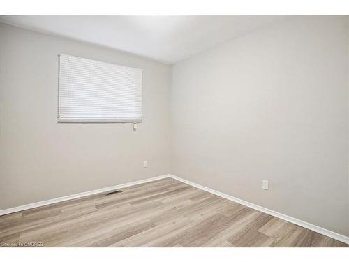 14 Fisher Crescent, Hamilton, ON - Indoor Photo Showing Other Room