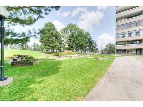 204-15 Kensington Road, Brampton, ON - Outdoor