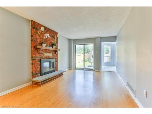 3178 Huxley Drive, Mississauga, ON - Indoor Photo Showing Living Room With Fireplace