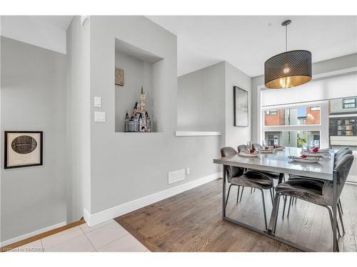 16-60 Arkell Road, Guelph, ON - Indoor Photo Showing Dining Room