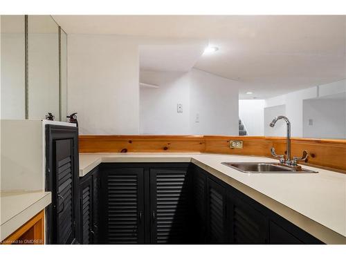 505 Patricia Drive, Oakville, ON - Indoor Photo Showing Kitchen