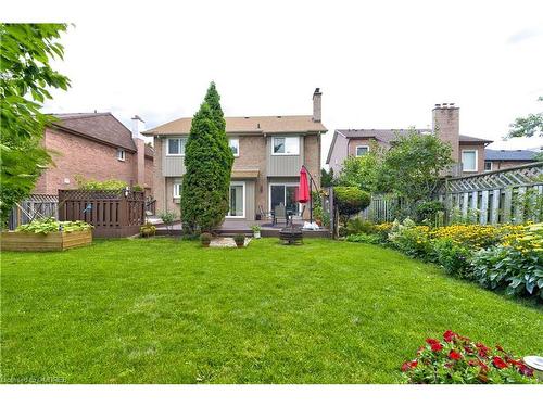 1095 Queens Avenue, Oakville, ON - Outdoor