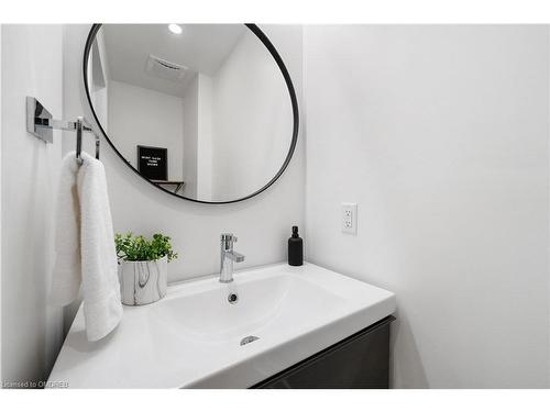 645 Mountain Road, Collingwood, ON - Indoor Photo Showing Bathroom