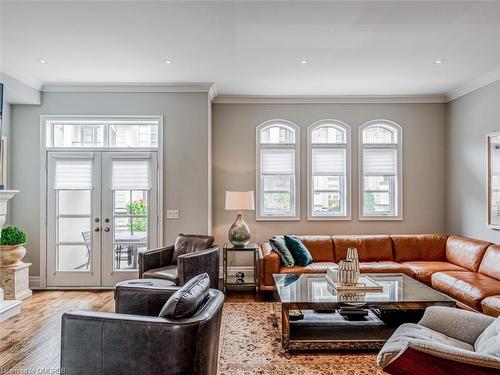 184 Dorval Drive, Oakville, ON - Indoor Photo Showing Living Room