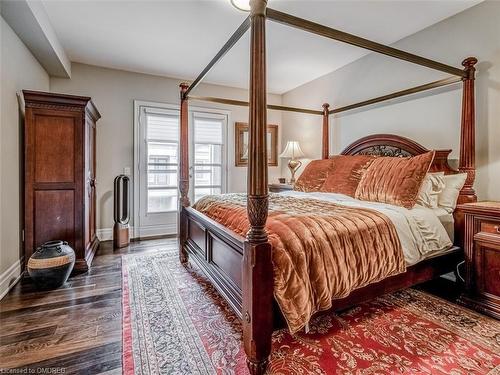 184 Dorval Drive, Oakville, ON - Indoor Photo Showing Bedroom