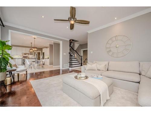 2366 Valleyridge Drive, Oakville, ON - Indoor Photo Showing Living Room