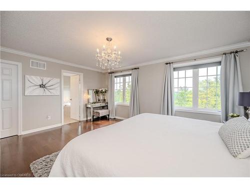 2366 Valleyridge Drive, Oakville, ON - Indoor Photo Showing Bedroom