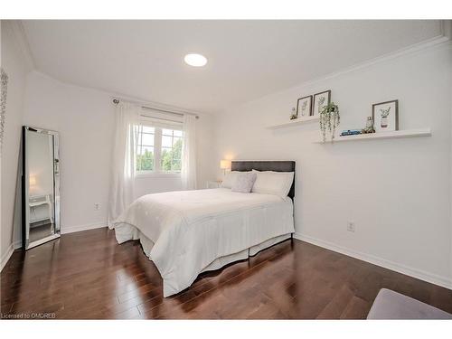 2366 Valleyridge Drive, Oakville, ON - Indoor Photo Showing Bedroom