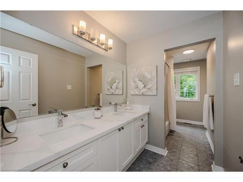 2366 Valleyridge Drive, Oakville, ON - Indoor Photo Showing Bathroom