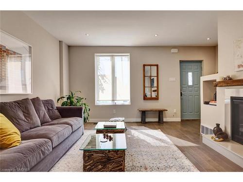 94 Glendale Avenue N, Hamilton, ON - Indoor Photo Showing Living Room With Fireplace