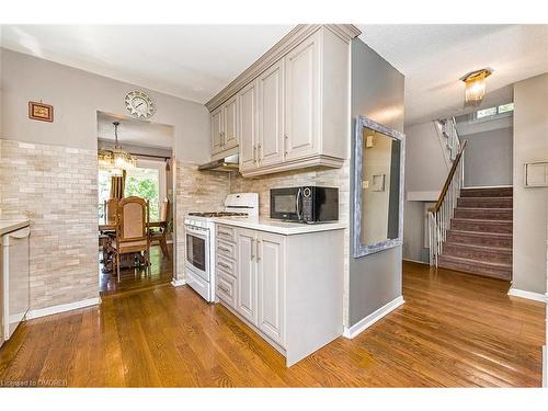 2133 Millway Gate, Mississauga, ON - Indoor Photo Showing Kitchen