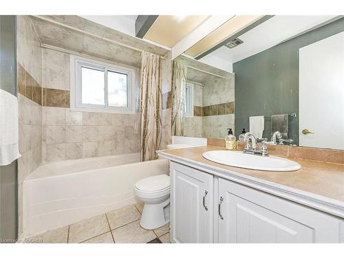 2133 Millway Gate, Mississauga, ON - Indoor Photo Showing Bathroom