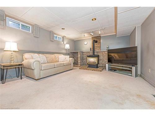 2133 Millway Gate, Mississauga, ON - Indoor With Fireplace