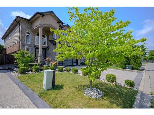 64 Onyx Court, Hamilton, ON - Outdoor