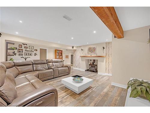 64 Onyx Court, Hamilton, ON - Indoor Photo Showing Living Room