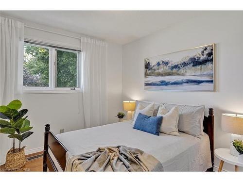 9 Hughes Court, Kawartha Lakes, ON - Indoor Photo Showing Bedroom