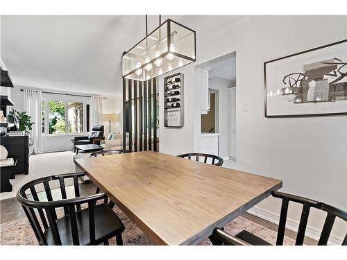 5284 Bromley Road, Burlington, ON - Indoor Photo Showing Dining Room