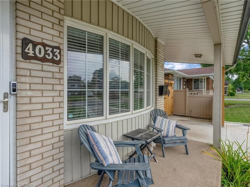 4033 Montcalm Crescent, Niagara Falls, ON - Outdoor With Deck Patio Veranda With Exterior