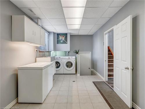 4033 Montcalm Crescent, Niagara Falls, ON - Indoor Photo Showing Laundry Room